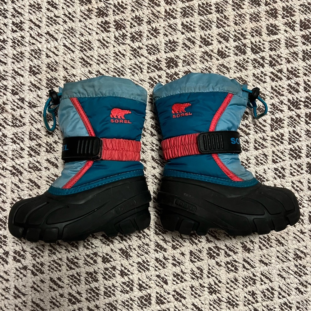 Kids Sorel winter boots sz 7